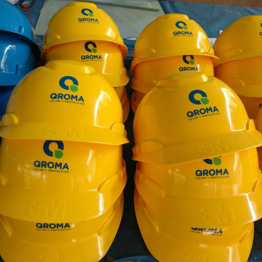 Marquage sur casques de chantier en ABS