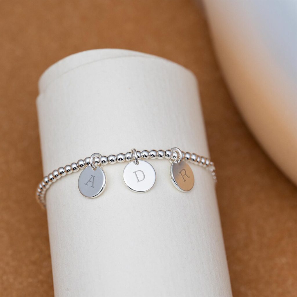 Marquage au laser fibré d'un bracelet en argent