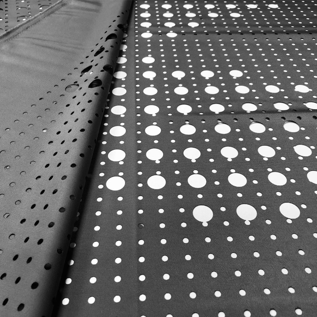 Découpe au laser CO₂ de tissu en polyester