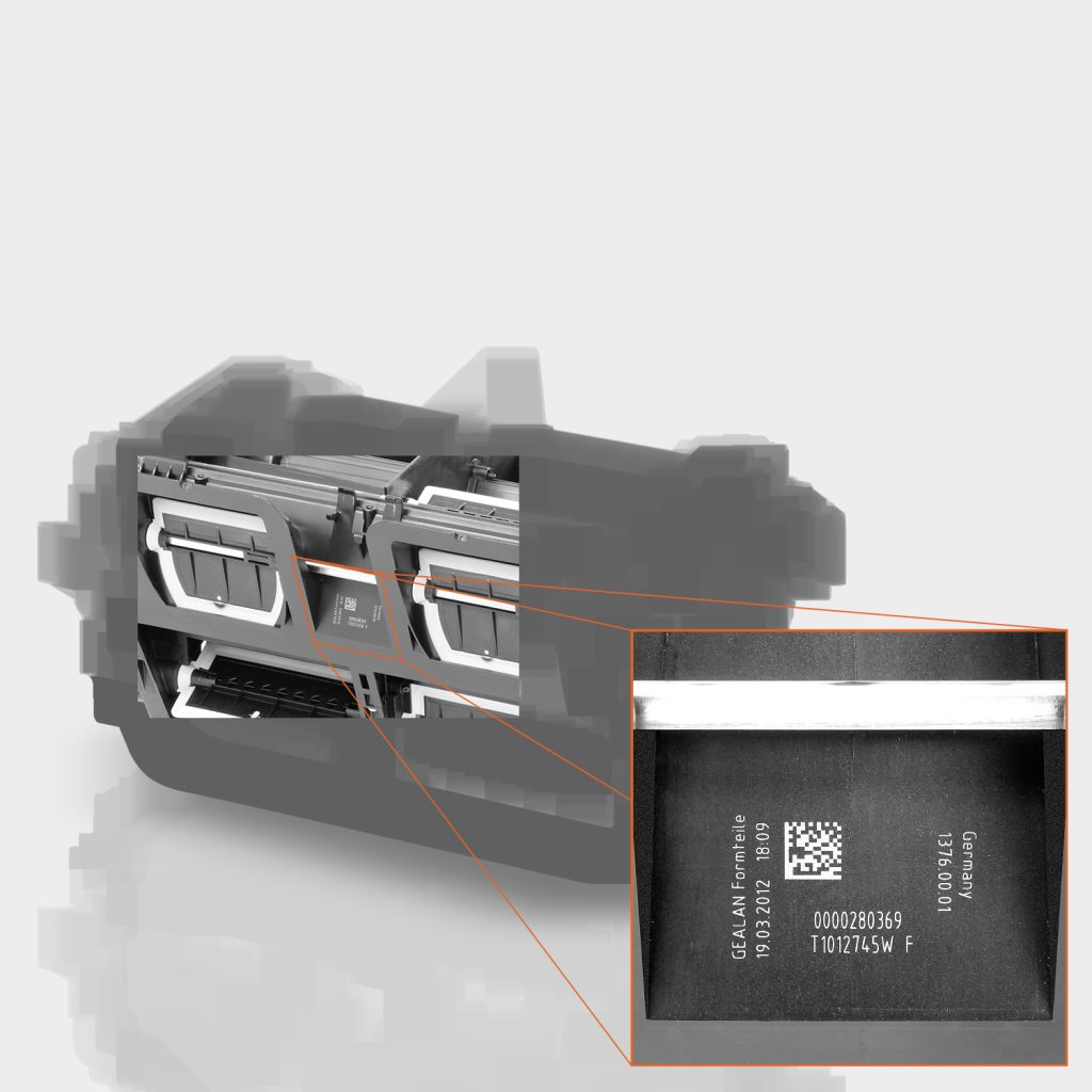 Marquage précis et durable d’un code-barre sur plaque MetalPhoto