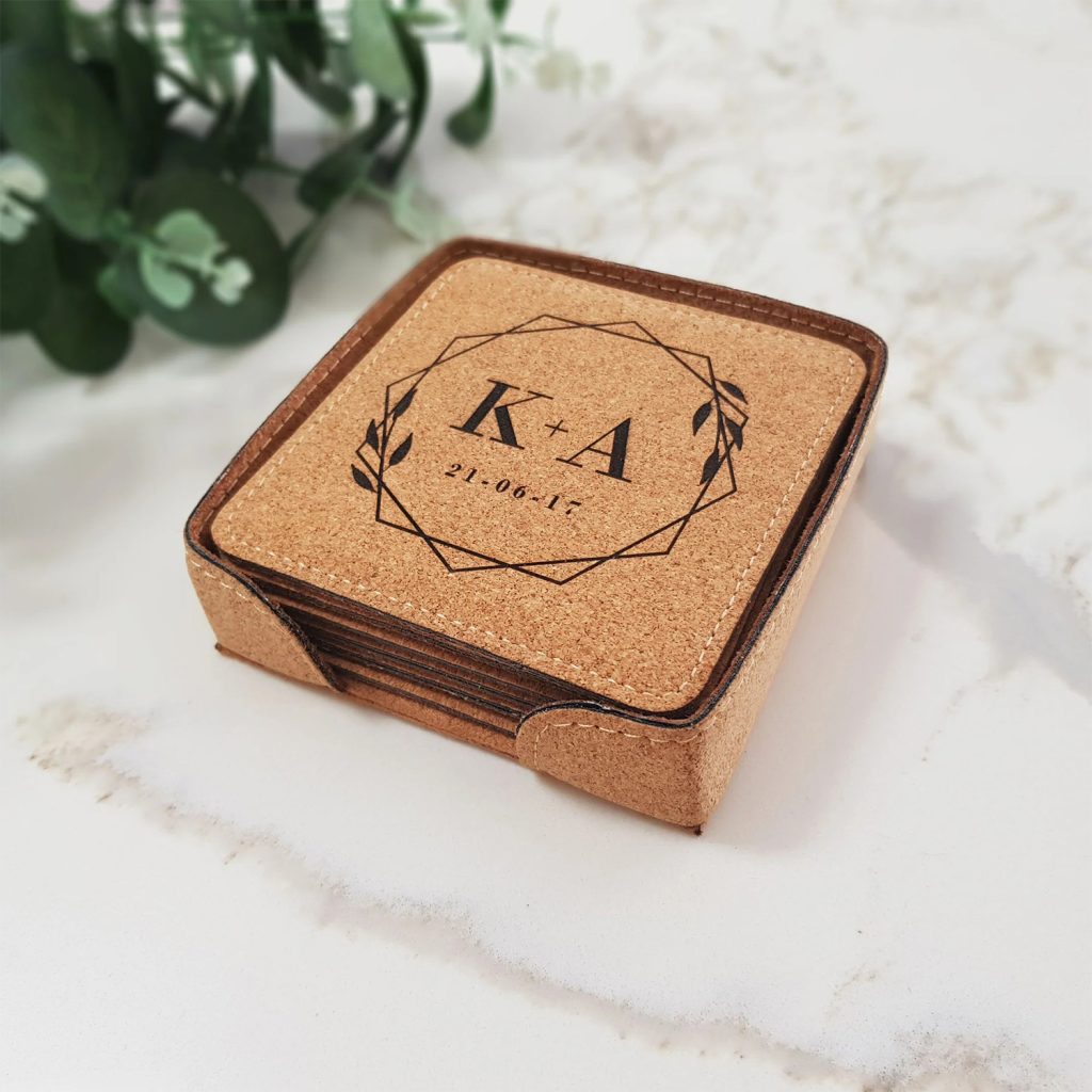 Sous-verres de mariage réalisés en marquage laser CO₂