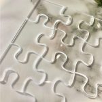 Découpe de puzzle en plexiglass