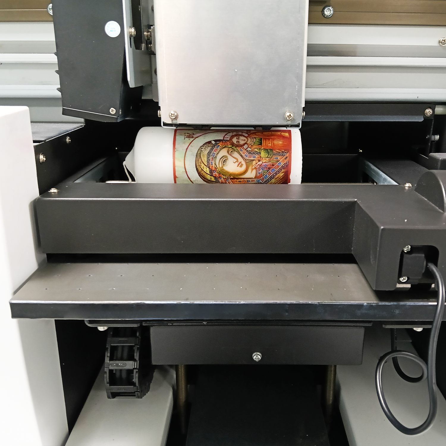 Outil rotatif sur machine d'impression Uv Led