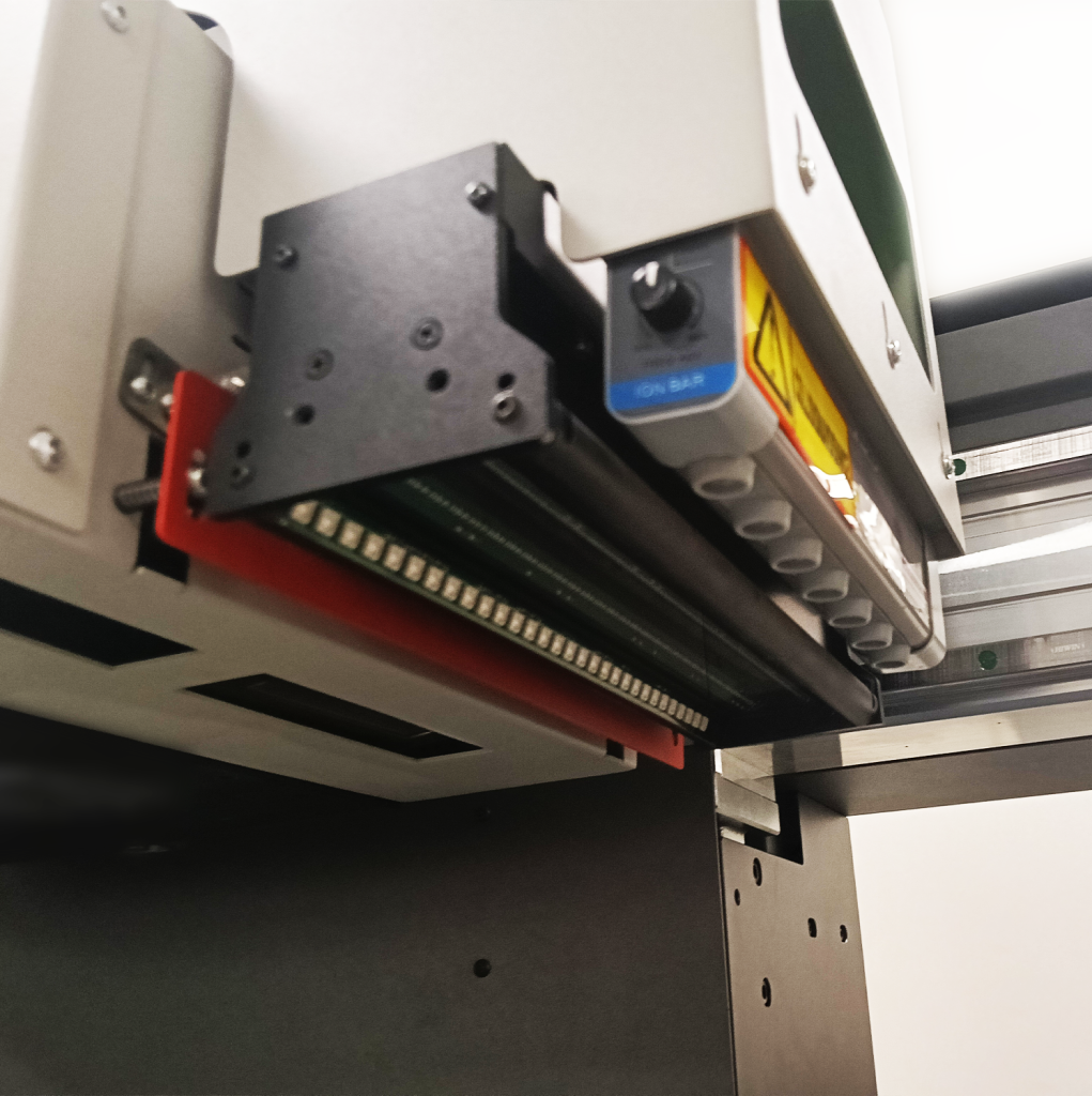 Dispositif de reconnaissance de forme dans la machine d'impression UV