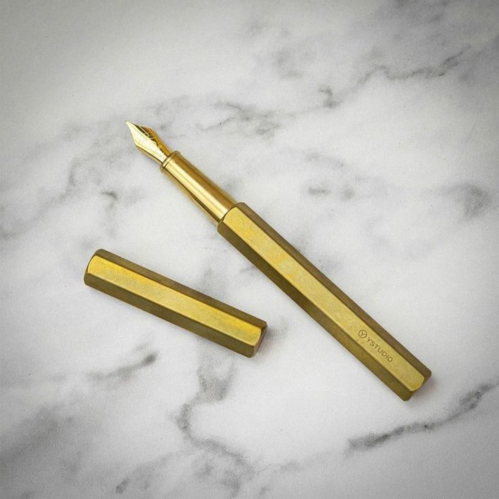 Stylo plume en laiton personnalisé avec laser fibre