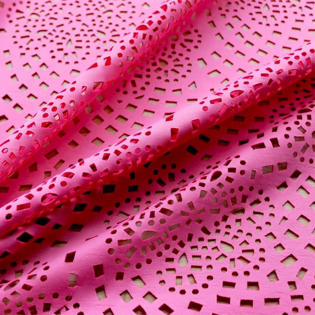 Tissu en jersey découpé au laser CO₂